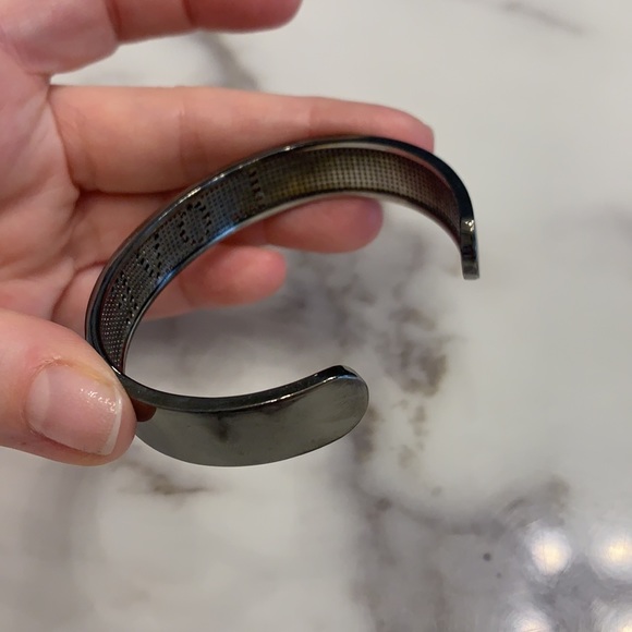 Love bangle - Picture 2 of 4